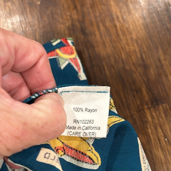 Tribute to NYC button down - Picture 6 of 14